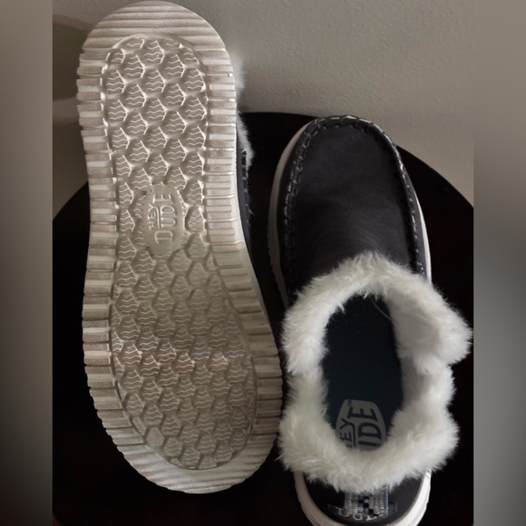 Hey Dude Charcoal and White Faux Fur Lined Slipper - Picture 6 of 8